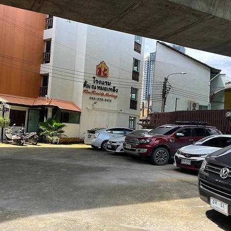 Kim Hotel At Morleng Bangkok Luaran gambar