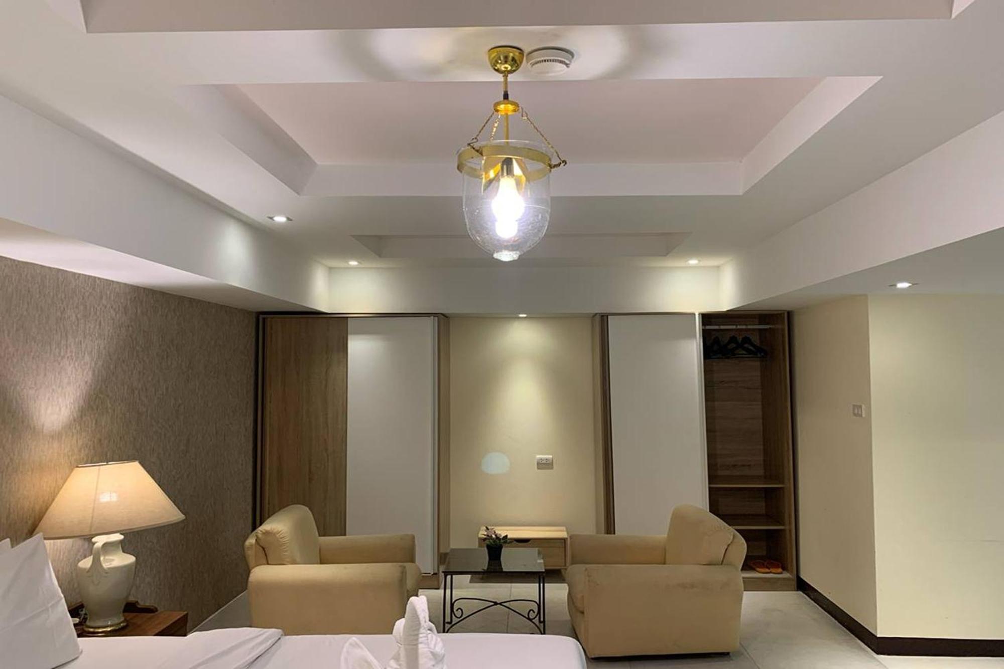 Kim Hotel At Morleng Bangkok Luaran gambar